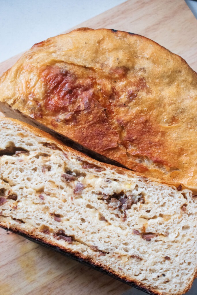 pot bread in cast iron, pot bread fire #potbread #potbrood #lilalerie #braaidag #braaiday